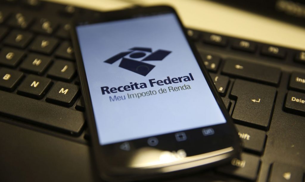 Receita prorroga entrega do imposto de renda e pagamento de tributos para 336 municípios do RS